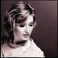 Analog-Portrait
Hasselblad 500 C/M
FOMAPAN 200